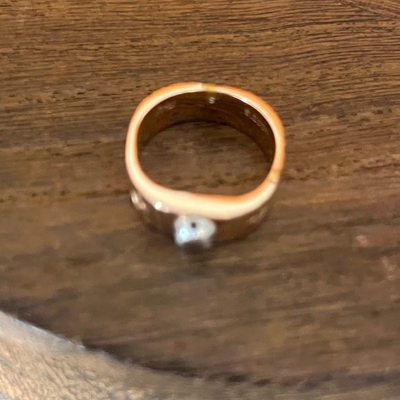 🔥🔥. Louis Vuitton Monogram ring size small - Picture 4 of 10